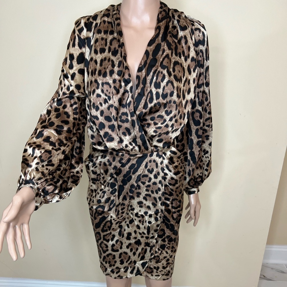 𝅺Fashion nova short dress - Picture 4 of 10